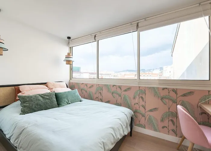 Beautiful Flat With Terrace - Carre D'or *