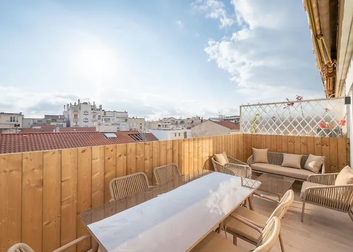 Beautiful Flat With Terrace - Carre D'or شقة