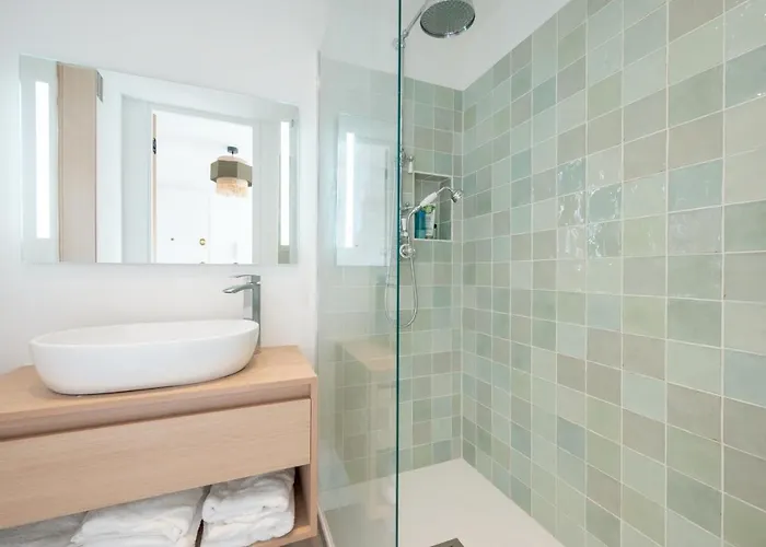 Beautiful Flat With Terrace - Carre D'or
